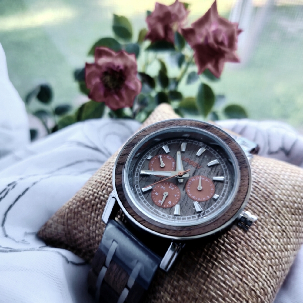 Stylish Steel & Wood Eco-friendly Watch!